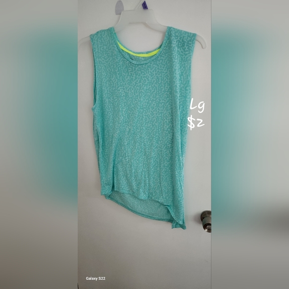 Clothes - Picture 5 of 16